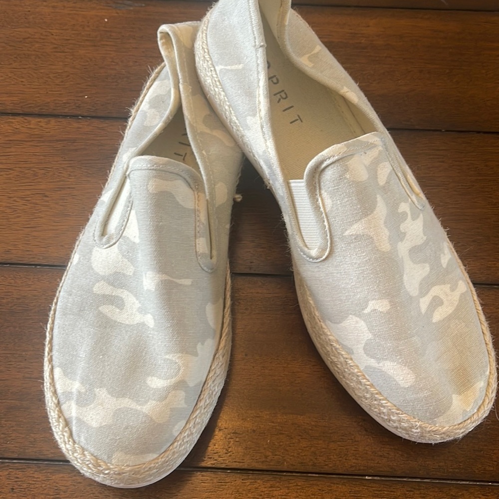 E Spirit Camo Sneakers